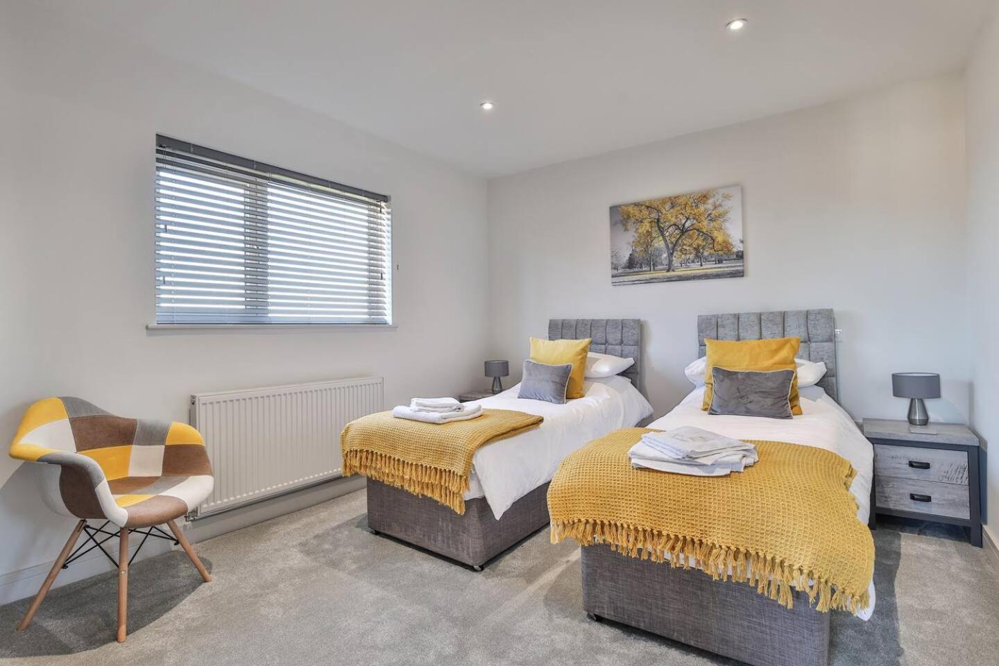 Modern, Cosy Whole House Wifi Close To Attractions Sheffield Extérieur photo
