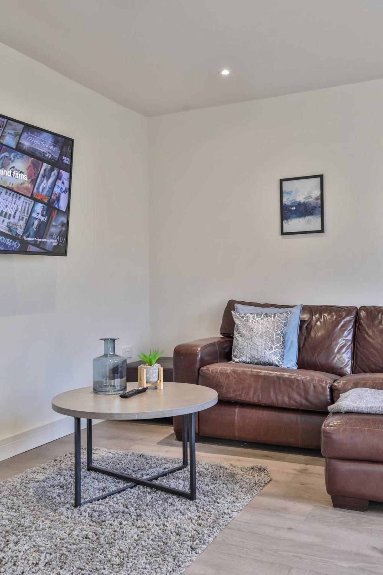 Modern, Cosy Whole House Wifi Close To Attractions Sheffield Extérieur photo